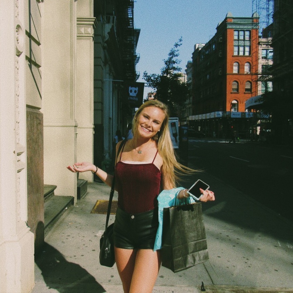 Meet your Posher, Charlotte